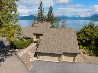 Main Photo: 8598 BEDORA Place in West Vancouver: Howe Sound House for sale in "SUNSET BEACH" : MLS®# R2886133