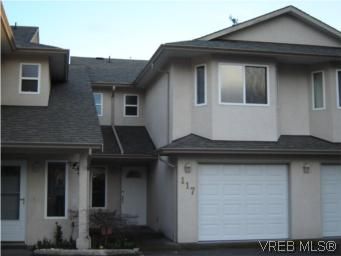 Main Photo: 117 793 Meaford Ave in VICTORIA: La Langford Proper Row/Townhouse for sale (Langford)  : MLS®# 495865
