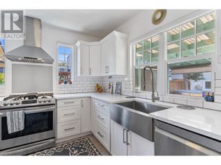 Photo 7: 807 Coronation Avenue in Kelowna: House for sale : MLS®# 10310625