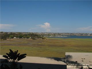 Photo 12: PACIFIC BEACH Condo for sale : 1 bedrooms : 4015 Crown Point Drive #203 in San Diego
