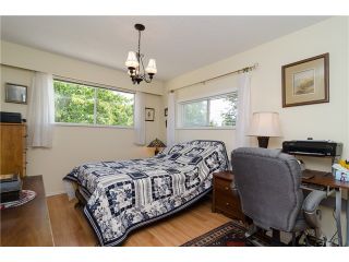 Photo 14: 988 STEVENS Street: White Rock Home for sale ()  : MLS®# 988 STEVENS ST 