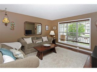 Photo 3: 444 PRESTWICK Circle SE in Calgary: McKenzie Towne House for sale : MLS®# C4067269