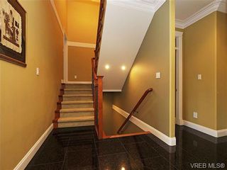Photo 13: 3835 South Valley Dr in VICTORIA: SW Strawberry Vale House for sale (Saanich West)  : MLS®# 694067