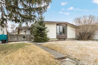 Photo 1: 2131 50 Avenue SW in Calgary: North Glenmore Park Detached for sale : MLS®# A1206210