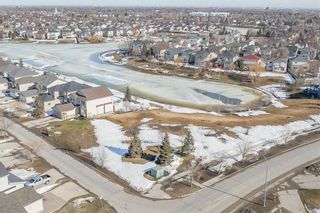 Photo 44: 424 De La Seigneurie Boulevard in Winnipeg: Island Lakes Residential for sale (2J)  : MLS®# 202307950