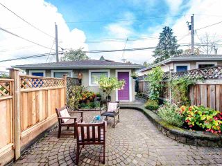 Photo 7: 2057 E 5TH Avenue in Vancouver: Grandview Woodland 1/2 Duplex for sale (Vancouver East)  : MLS®# R2407601