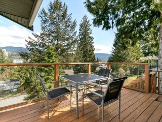 Photo 3: 3313 HENRY Street in Port Moody: Port Moody Centre House for sale : MLS®# R2768537
