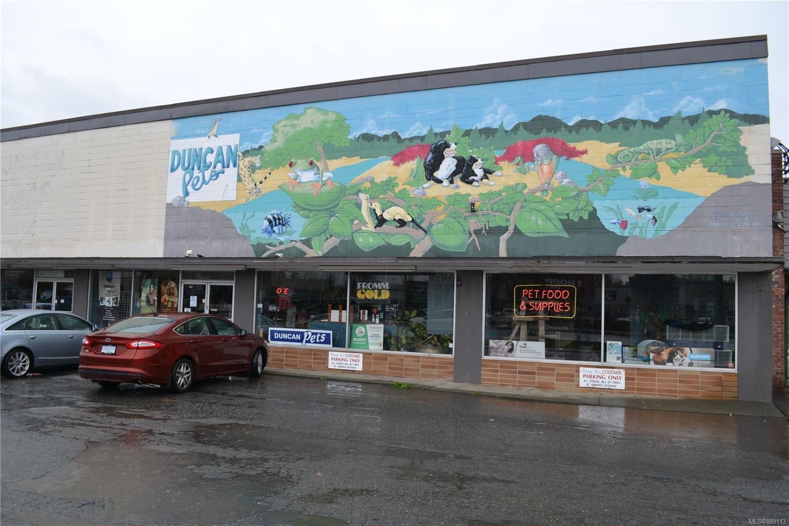 Main Photo: 350 Trans Canada Hwy in Duncan: Du East Duncan Business for lease : MLS®# 889113