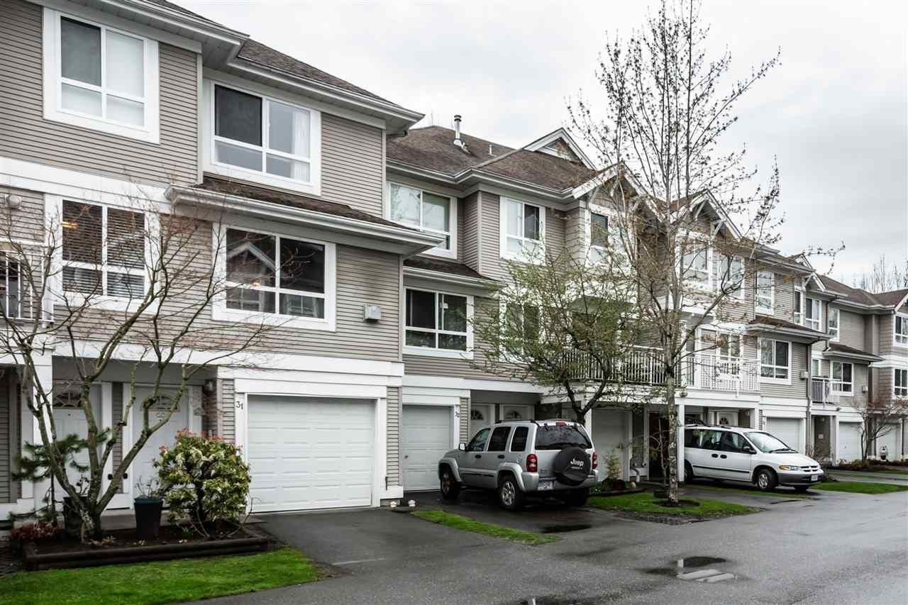 Main Photo: 31 20890 57 Avenue in Langley: Langley City Townhouse for sale in "ASPEN GABLES" : MLS®# R2382841