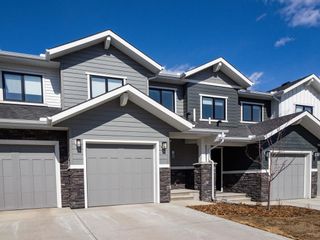 Photo 2: 120 Crestridge Common SW in Calgary: Crestmont Row/Townhouse for sale : MLS®# A2038005