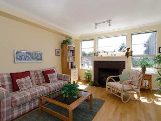 Photo 2: 308 2490 W 2ND Avenue in Vancouver: Kitsilano Condo for sale in "TRINITY PLACE" (Vancouver West)  : MLS®# V966955