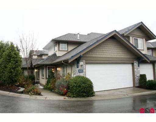 Main Photo: 8888 151ST Street in Surrey: Bear Creek Green Timbers Townhouse for sale in "Carlingwood" : MLS®# F2623917