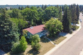 Photo 1: 54 VALLEYVIEW Crescent in Edmonton: Zone 10 House for sale : MLS®# E4310089