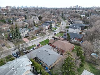 Photo 19: 98 Brookview Drive in Toronto: Englemount-Lawrence House (Bungalow) for sale (Toronto C04)  : MLS®# C8223322