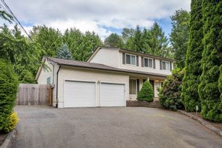 Photo 1: 8222 197 Street in Langley: Willoughby Heights House for sale in "LATIMER" : MLS®# R2895116