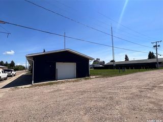 Photo 1: 402 Hill Avenue in Cut Knife: Commercial for sale : MLS®# SK937964