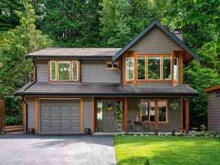 Photo 1: 40604 PERTH Drive in Squamish: Garibaldi Highlands House for sale : MLS®# R2703834