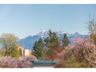 Photo 2: 308 2285 PITT RIVER Road in Port Coquitlam: Central Pt Coquitlam Condo for sale in "Shaughnessy Manor" : MLS®# R2356679