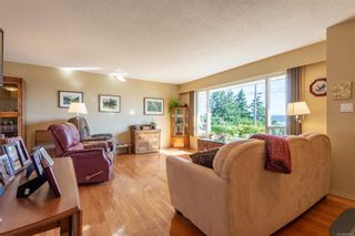 Photo 4: 758 Ash St in Campbell River: CR Campbell River Central House for sale : MLS®# 884943