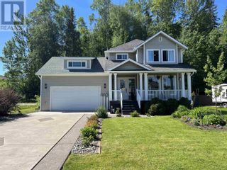 Photo 2: 141 LOWE STREET in Quesnel: House for sale : MLS®# R2774648
