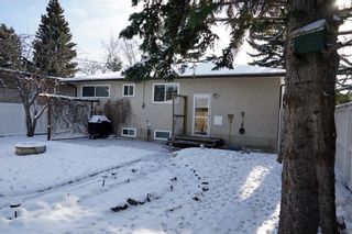 Photo 3: 7348 35 Avenue NW in Calgary: Bowness House for sale : MLS®# C4144781