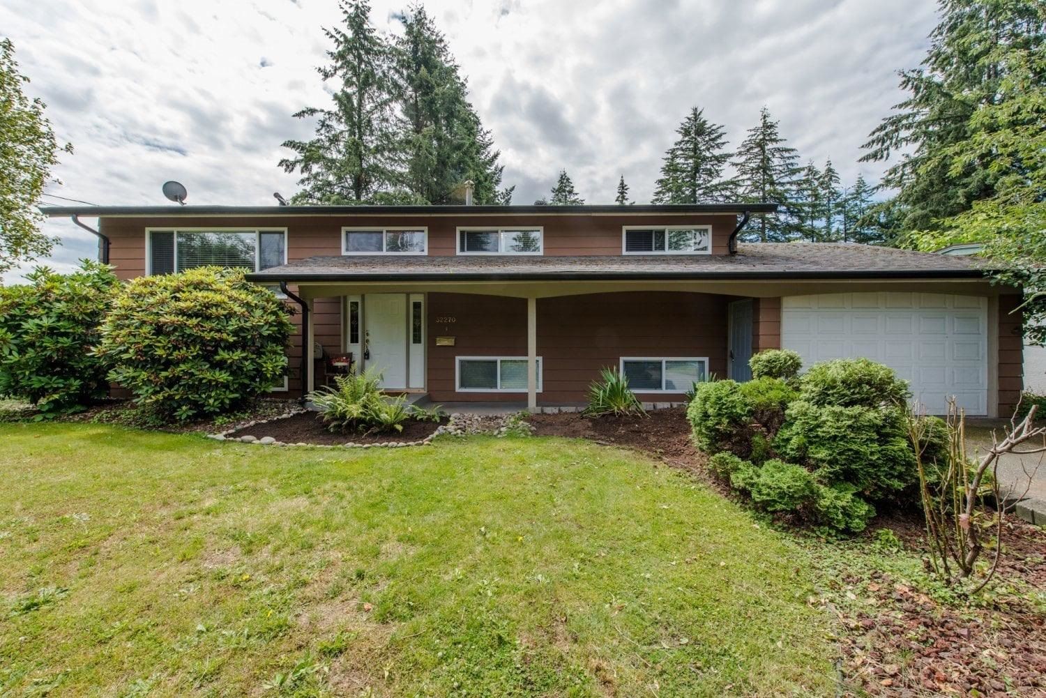 Main Photo: 32270 GRANITE Avenue in Abbotsford: Abbotsford West House for sale : MLS®# R2833438