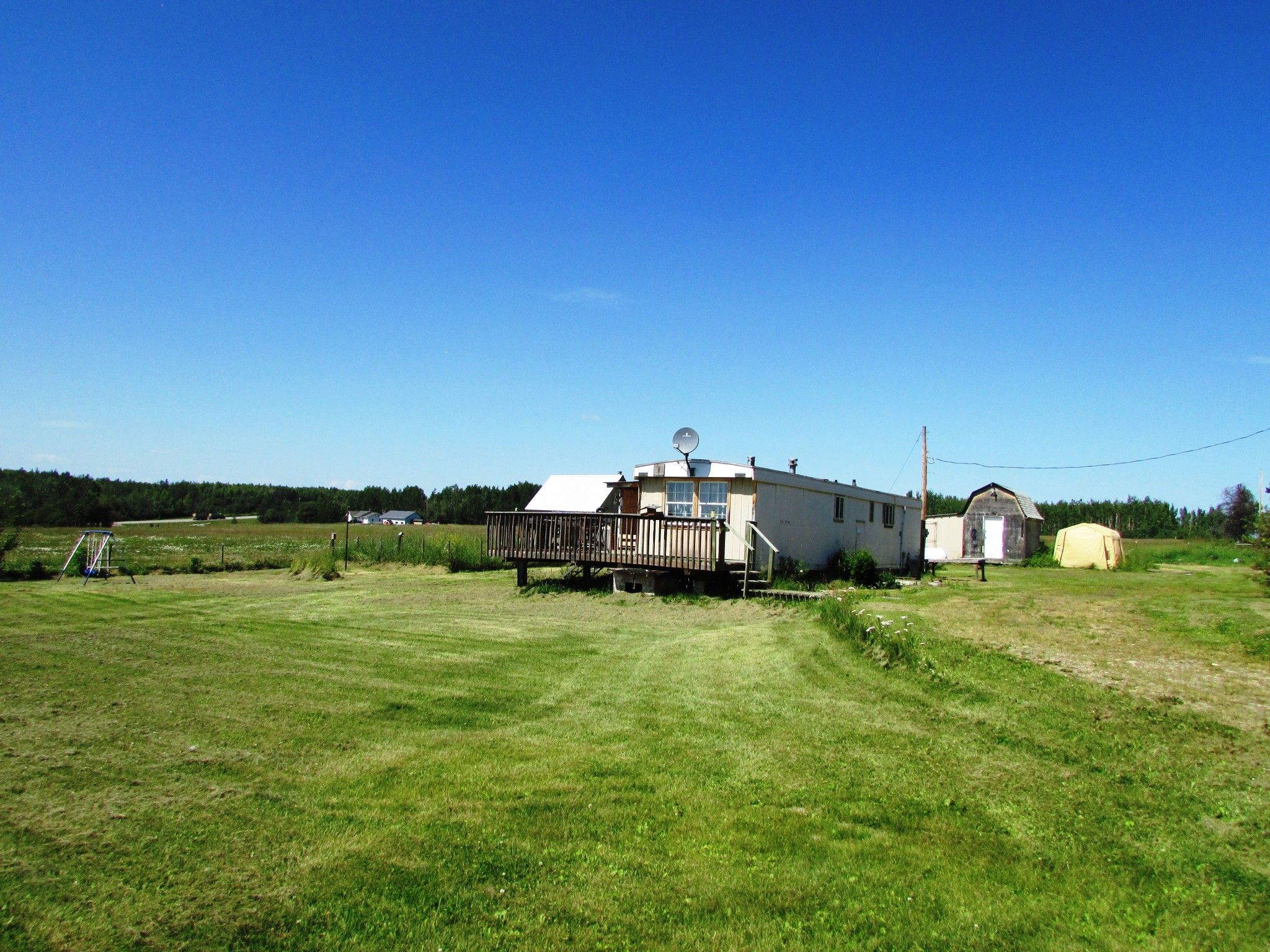 Main Photo: 3941 247 Road in Kiskatinaw: BCNREB Out of Area Manufactured Home for sale (Fort St. John (Zone 60))  : MLS®# R2327027