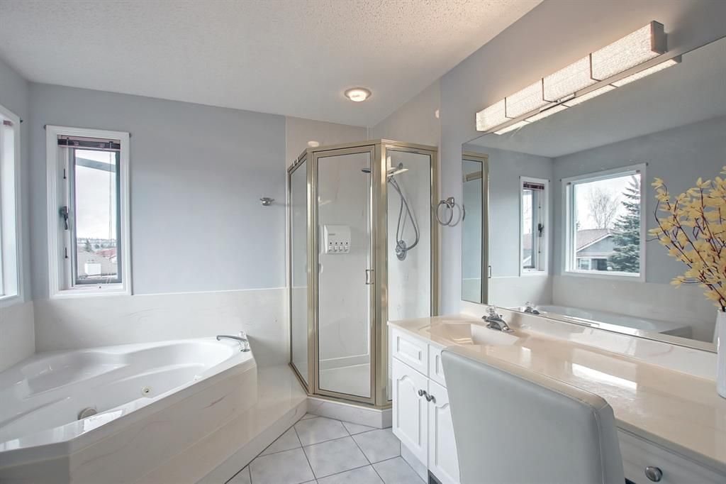 Photo 23: Photos: 9217 Santana Crescent NW in Calgary: Sandstone Valley Detached for sale : MLS®# A1217470