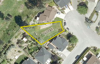Photo 1: 1809 Edgehill Court in Kelowna: North Glenmore Vacant Land for sale (Central Okanagan)  : MLS®# 10142071