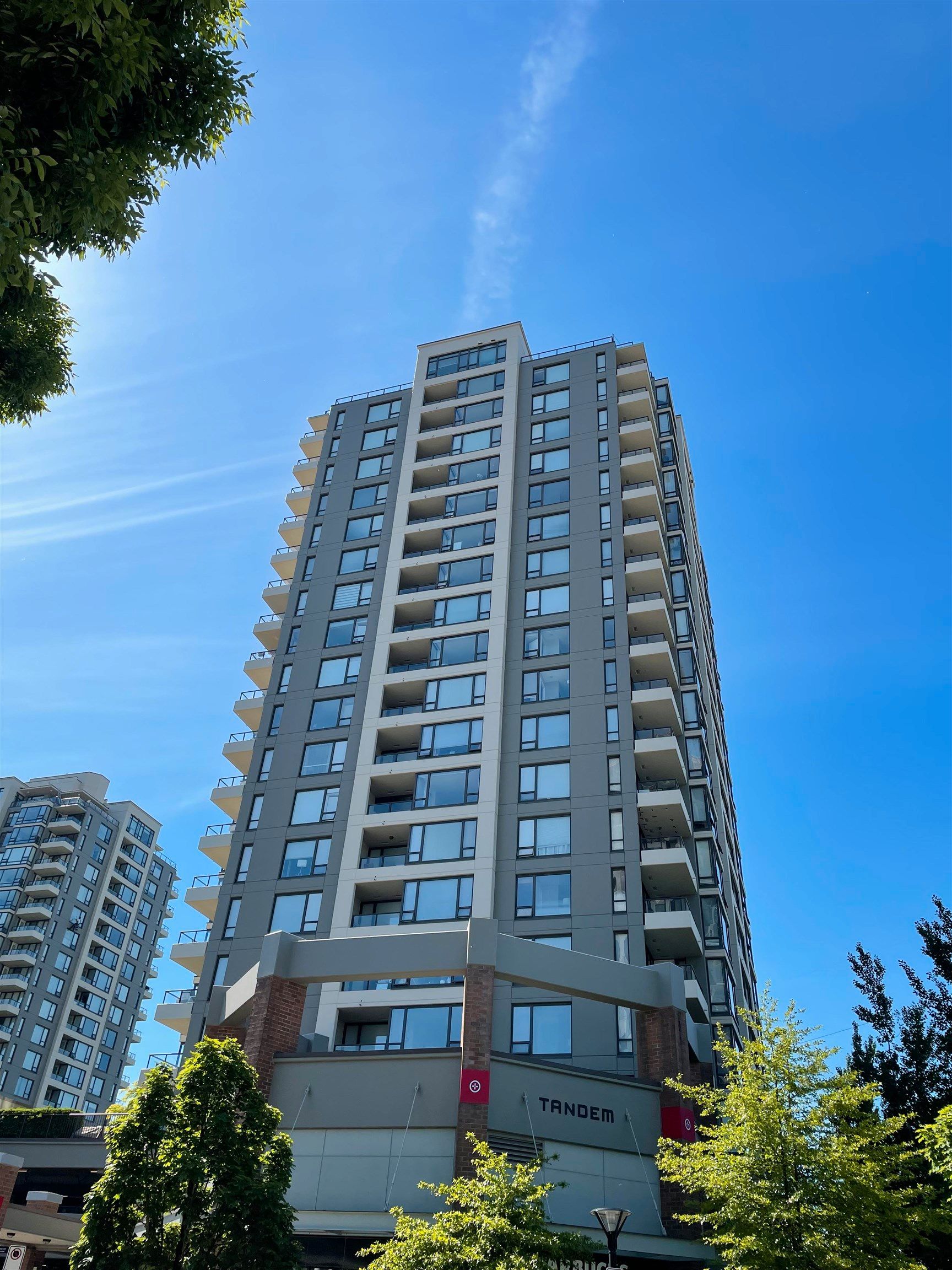 Main Photo: 1102 4118 DAWSON Street in Burnaby: Brentwood Park Condo for sale in "Tandem" (Burnaby North)  : MLS®# R2698074