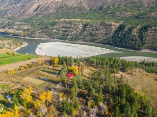 Photo 4: 500 JORGENSEN ROAD: Lillooet House for sale (South West)  : MLS®# 170311