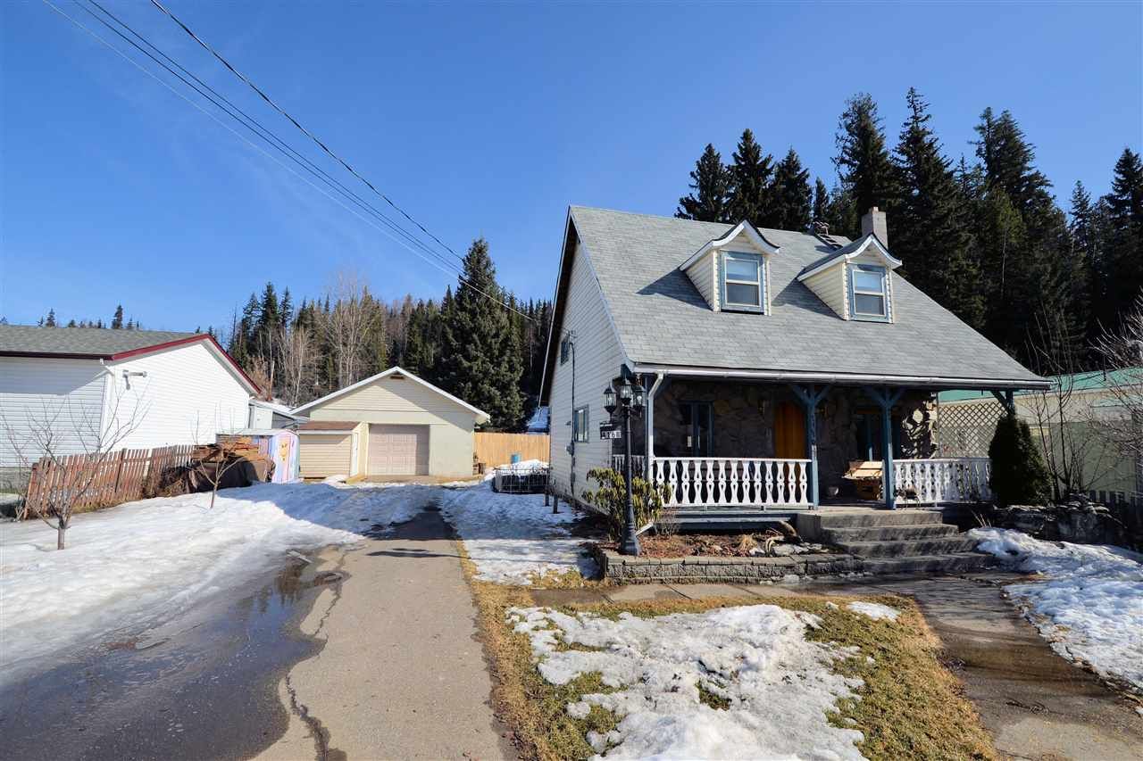 Photo 1: Photos: 4168 CARSON Street in Prince George: Mount Alder House for sale (PG City North (Zone 73))  : MLS®# R2148356