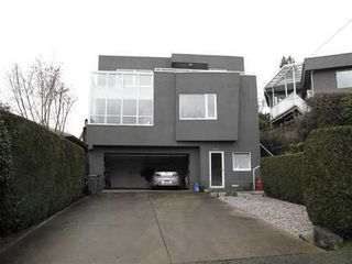 Photo 2: 2895 ALAMEIN Ave: Arbutus Home for sale ()  : MLS®# V877147
