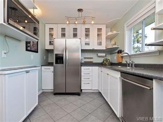 Photo 6: 745 Newbury St in VICTORIA: SW Gorge House for sale (Saanich West)  : MLS®# 715998