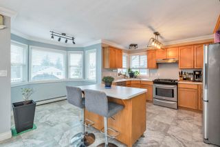 Photo 7: 27027 27 Avenue in Langley: Aldergrove Langley House for sale : MLS®# R2748441