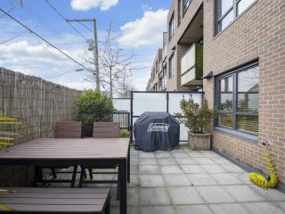 Photo 16: 210 2150 E HASTINGS Street in Vancouver: Hastings Condo for sale in "The View" (Vancouver East)  : MLS®# R2345358
