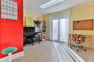 Photo 15: 558 Clendenan Avenue in Toronto: Junction Area House (3-Storey) for sale (Toronto W02)  : MLS®# W8218796