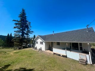 Photo 2: 1357 CHIMNEY VALLEY Road in Williams Lake: Esler/Dog Creek House for sale : MLS®# R2778792