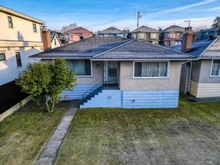 Photo 2: 1563 E 58TH Avenue in Vancouver: Fraserview VE House for sale (Vancouver East)  : MLS®# R2761264