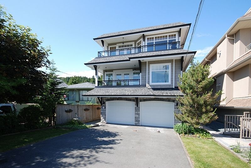 FEATURED LISTING: 14783 MARINE Drive White Rock