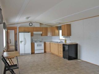 Photo 4: 11 3546 Southern Yellowhead Highway in Louis Creek: BA Manufactured Home for sale (NE)  : MLS®# 157280