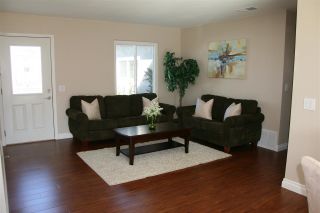 Photo 7: MIRA MESA House for sale : 3 bedrooms : 8589 Flanders in San Diego