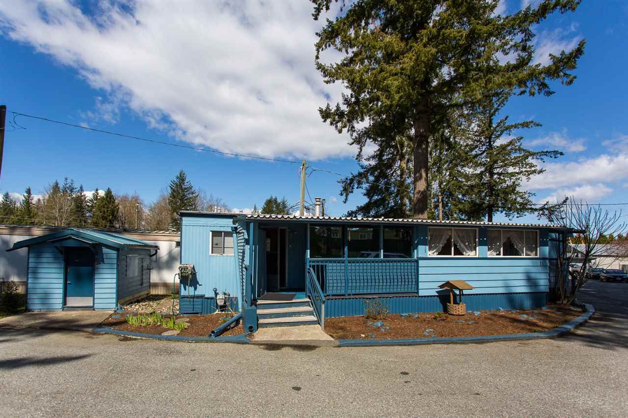 Main Photo: 11 24330 FRASER Highway in Langley: Aldergrove Langley Manufactured Home for sale in "Langley Grove Estates" : MLS®# R2450337
