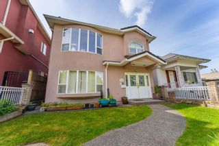 Photo 2: 1020 E 38TH Avenue in Vancouver: Fraser VE House for sale (Vancouver East)  : MLS®# R2883713