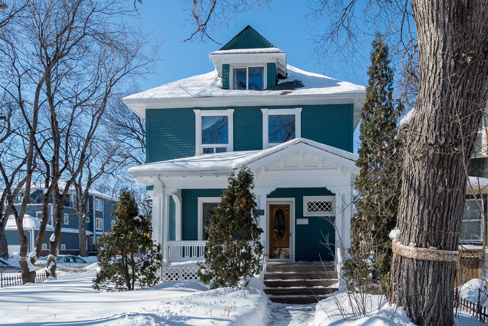 Main Photo: House for Sale in Wolseley Winnipeg