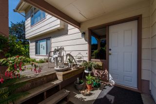 Photo 3: 2031 GUILFORD Drive in Abbotsford: Abbotsford East House for sale : MLS®# R2102608