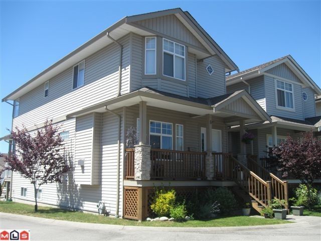 Main Photo: 116 33751 7TH Avenue in Mission: Mission BC Townhouse for sale in "HERITAGE PARK" : MLS®# F1019203