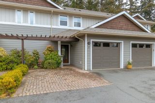 Photo 1: 3 8025 East Saanich Rd in Central Saanich: CS Saanichton Row/Townhouse for sale : MLS®# 903745