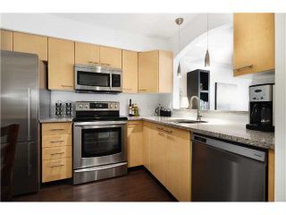Photo 2: # 306 8495 JELLICOE ST in Vancouver: Fraserview VE Condo for sale (Vancouver East)  : MLS®# V1026912