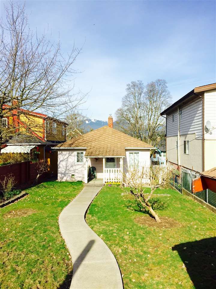 Main Photo: 2150 VENABLES Street in Vancouver: Grandview VE House for sale (Vancouver East)  : MLS®# R2258759